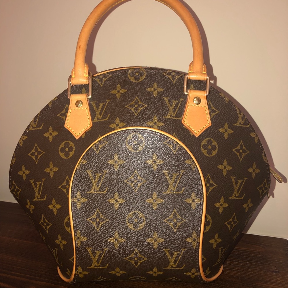 Louis Vuitton Ellipse MM